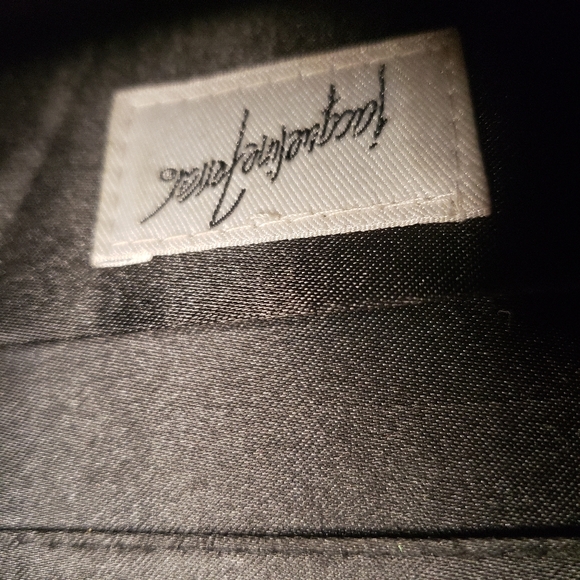 Black satin feeling handbag with gem flower design - Picture 11 of 12